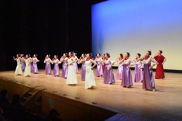 DSC_6474Ka Hura O Na Puakea -2