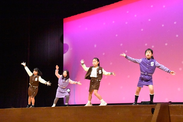 DSC_5407Sis MAKI dance Act-1